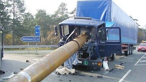 Idiot Truck Driver and Crazy road rage