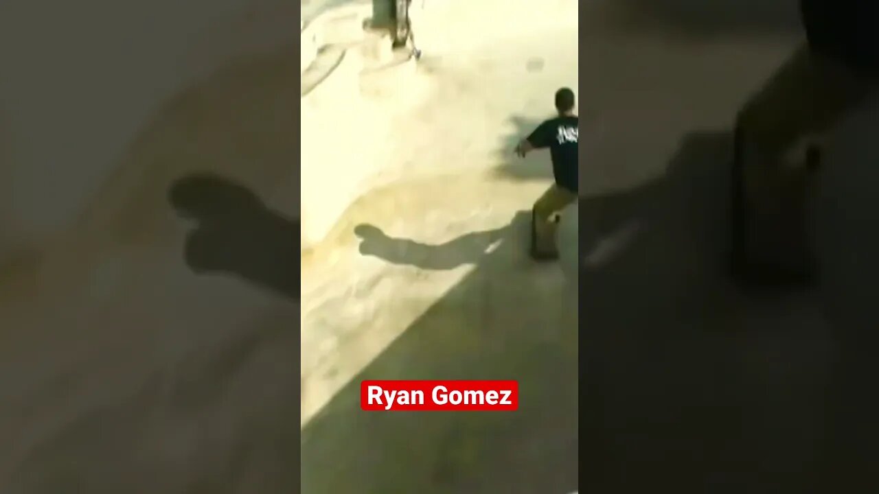 Backside Grind Nose Grab Bruce Lee Bowl #poolskating #bowlskating #skateboarding #poolskateboarding