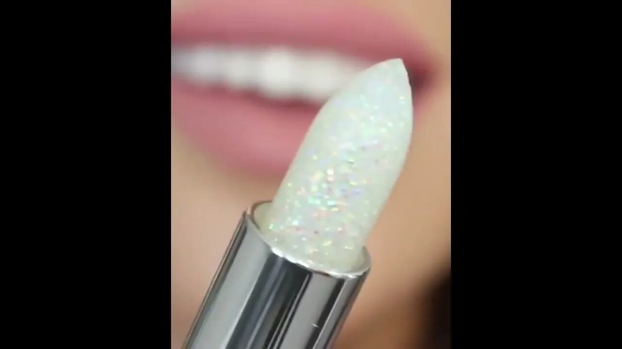 Gorgeous Lipstick Tutorials & Lips Art Ideas You Need! 7