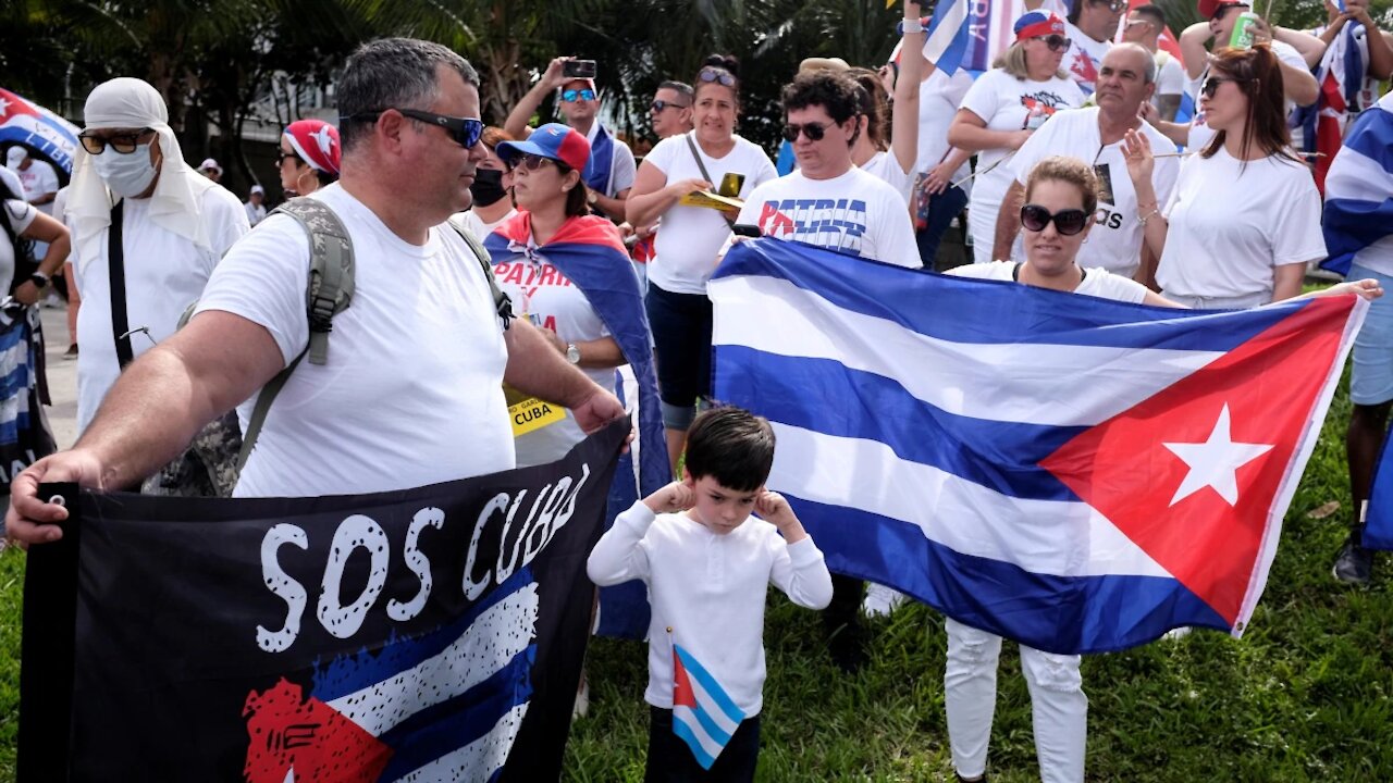 Congresistas del sur de la Florida muestran apoyo al pueblo cubano