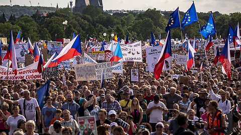 Protesters Call For Czech Republic's Prime Minister To Step Down