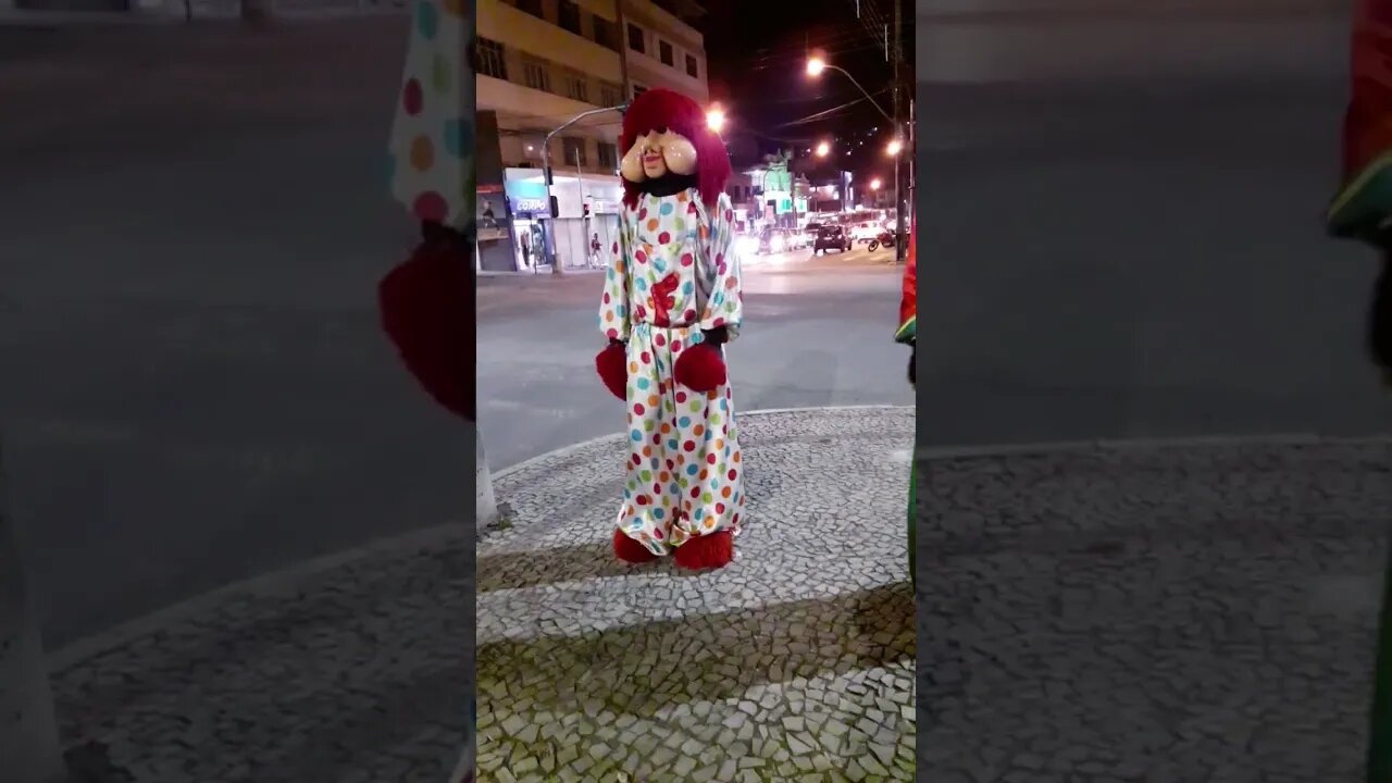 DANÇARINOS SUPER NINJAS, FOFÃO, PATATI E PATATÁ DANÇANDO NA CARRETA DA ALEGRIA TREM BALADA 24