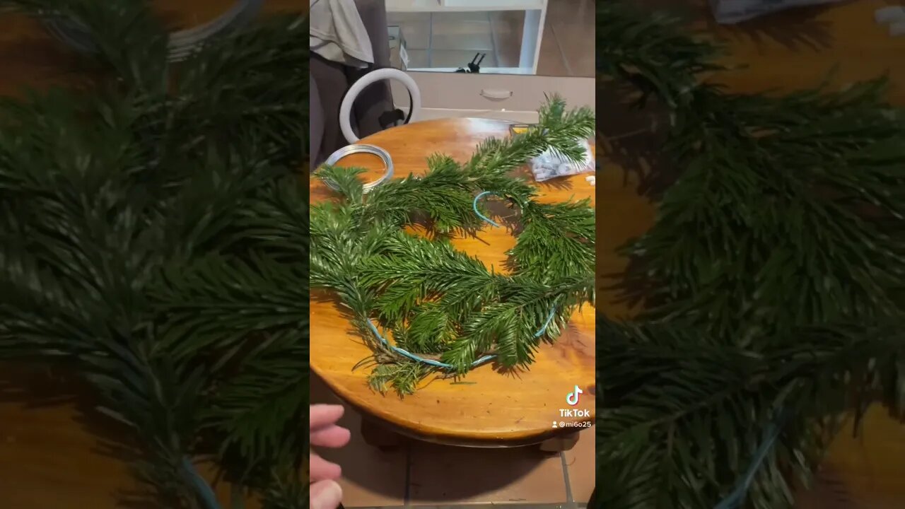 The Making of a Christmas Wreath at The Spain House