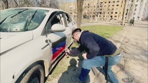 Pro-DNR graffiti artist
