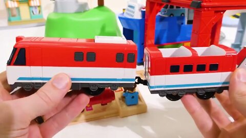 Train Video for Kids Toy Learning with Titipo!