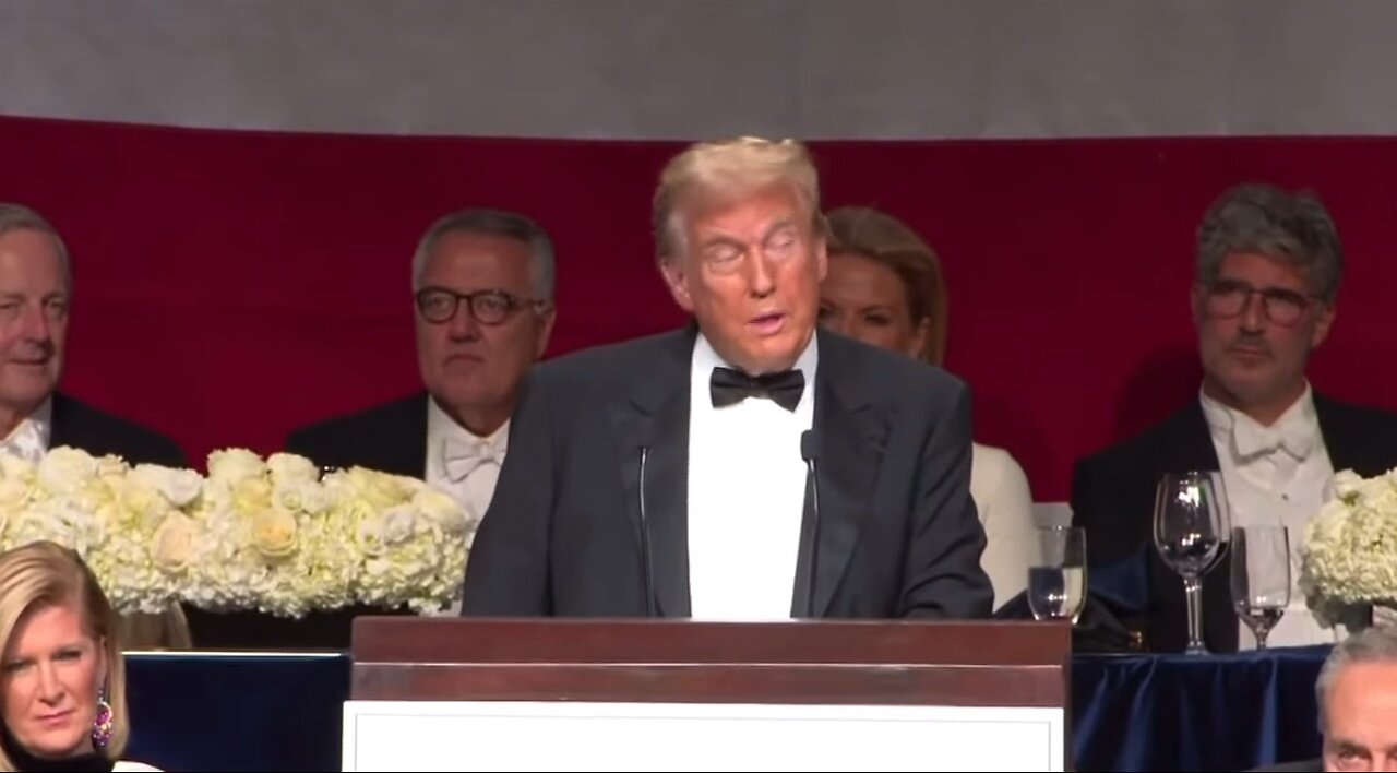 DEEPLY DISRESPECTFUL! Trump threatens Kamala BAD THING WILL HAPPEN - Alfred E. Smith Memorial Dinner