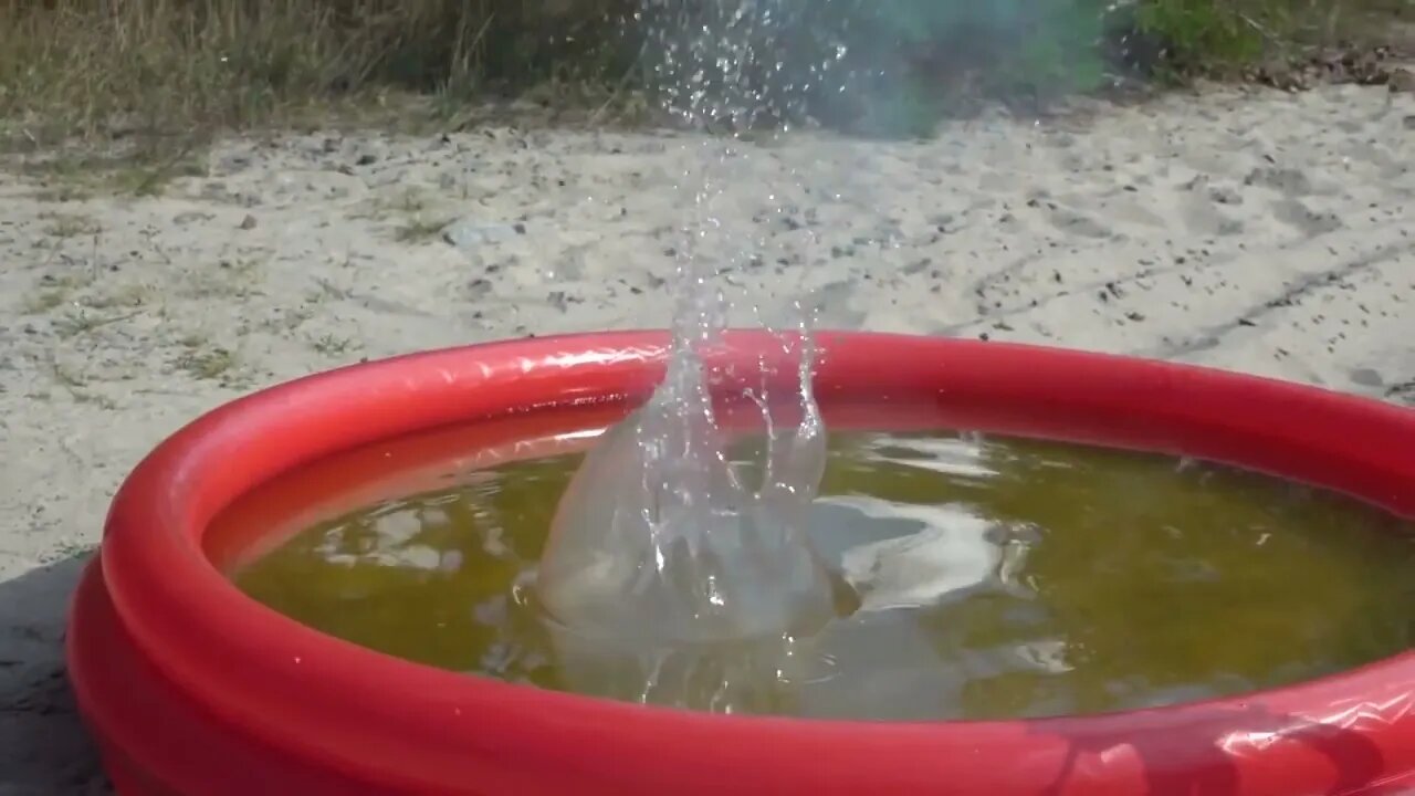 EXPERIMENT UNDERWATER! Our swimming pool explode!!!-2