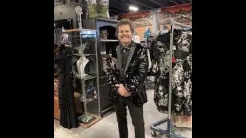Multi-talented entertainer/vocalist Terry Lawrence talks about his Greatest Hits collection !