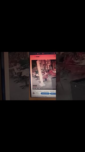 na #frança os ataques são às coisas, não às pessoas. #revolta #geopolitica