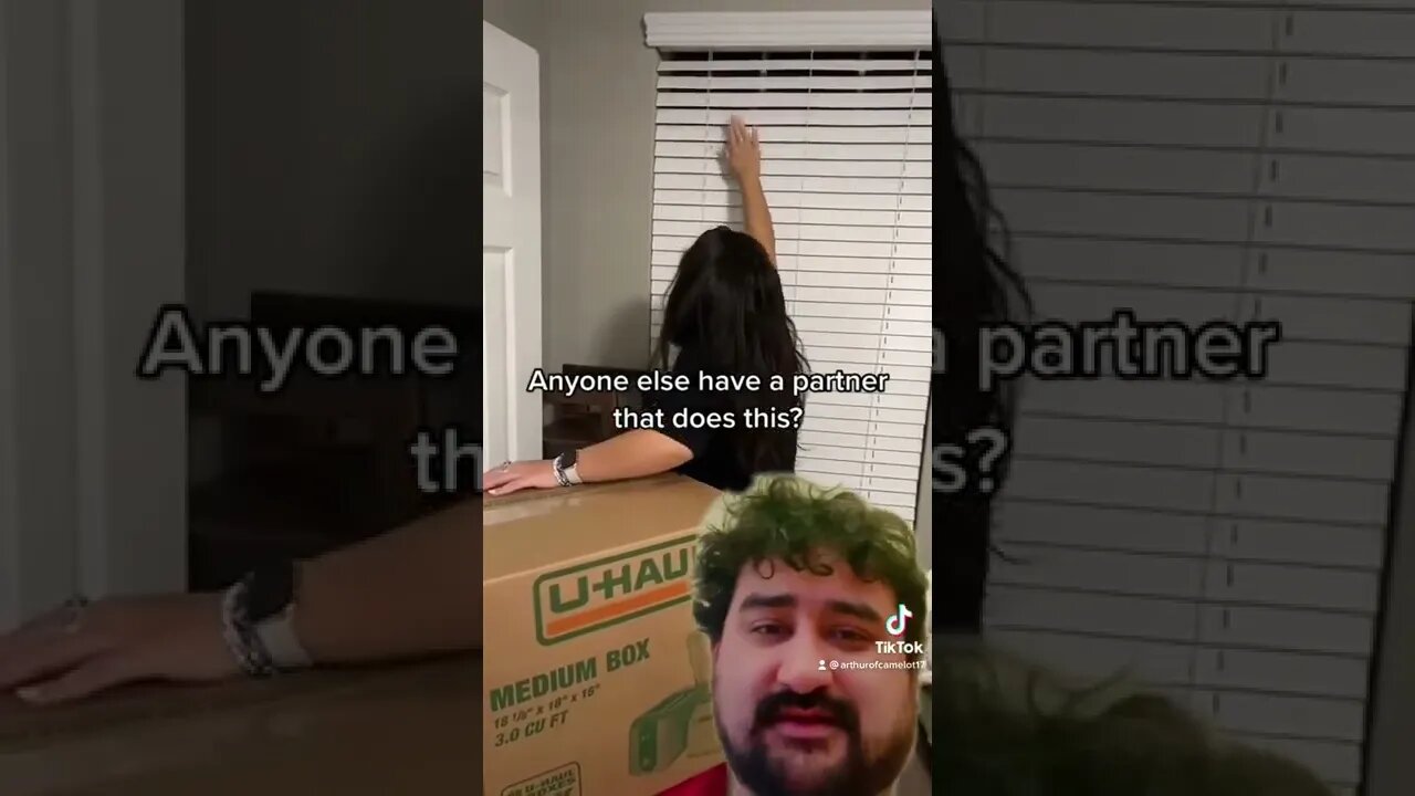 Somebody can look 👀 in