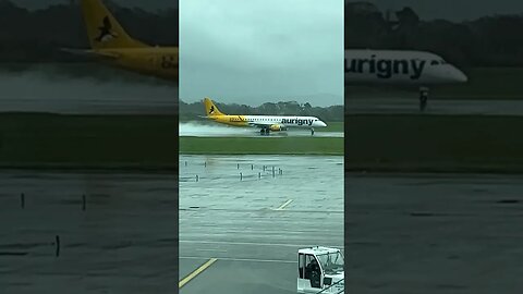 AWESOME PLANE TAKE OFF