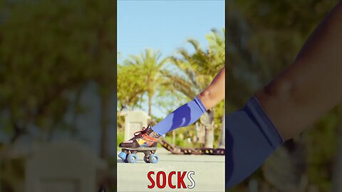 🧦 #SOCKS - Embracing Graceful Splits, Applauded by Palm Tree's Admiration 🦵🏻