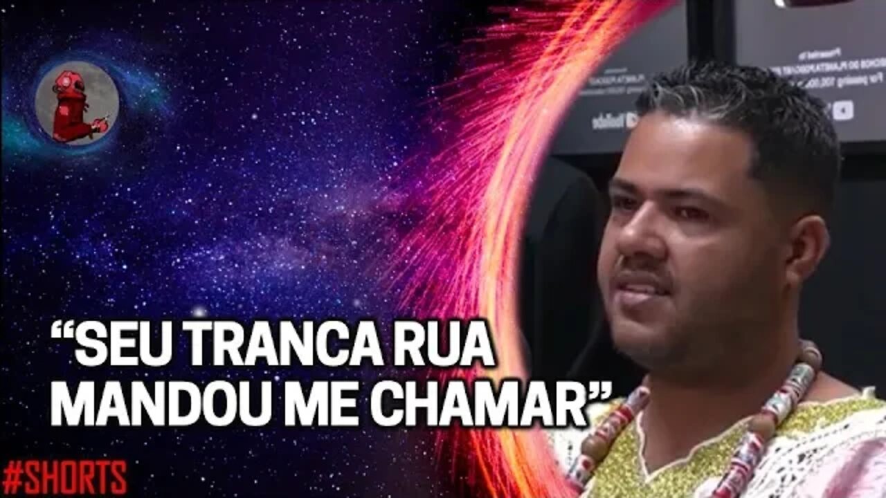 “E NISSO, ELE PEGOU NA MINHA MÃO” com Pai Lucas (Candomblé) | Planeta Podcast(Sobrenatural) #shorts