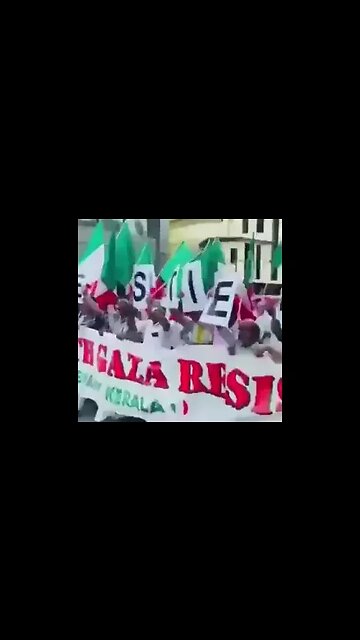 India holding their "FREE PALESTIEN" demo, complete with Italian flags