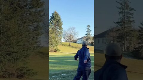 @danielmiley almost getting the off the tree ace with a @LoneStarDisc harpoon.