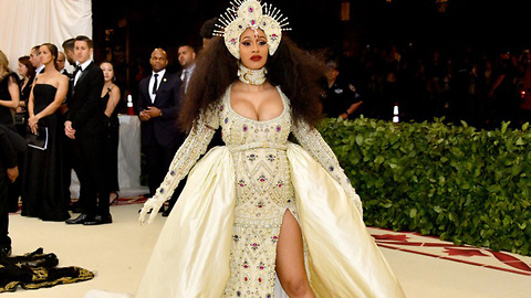 Cardi B’s Security BEATS UP Fan During 2018 Met Gala!