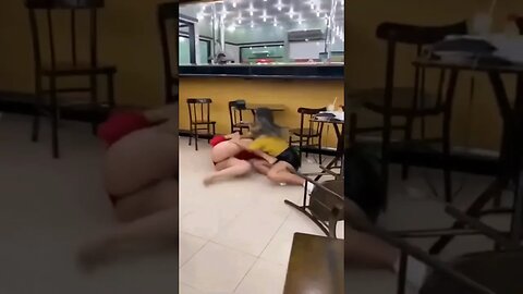 Girls Fighting for paying bill #funny