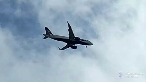 Airbus A320NEO PR-YSG vindo de Belém do Pará e Airbus A320 PR-MBG vindo de Guarulhos para Fortaleza