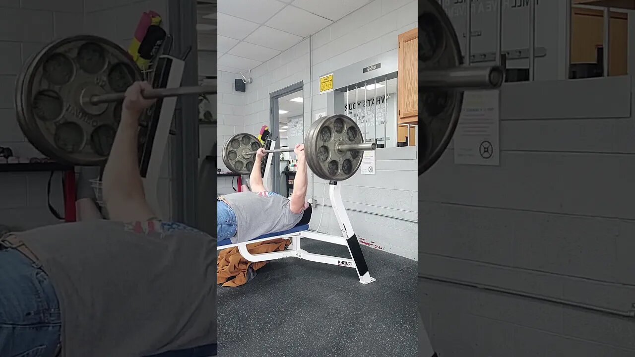 315lbs x 8 burn 🔥 out after Heavy singles, Crazy 🤪 old man