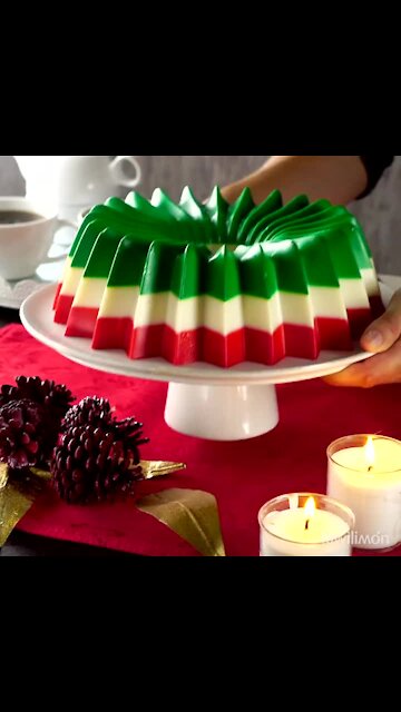 Christmas Gelatin with Chocoroles