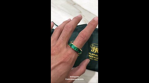 Colombian emerald emerald cut vivid green eternity wedding engagement 18K gold men’s band