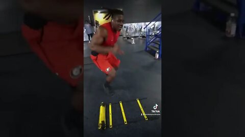 Real men know that when a woman is talking to 👑