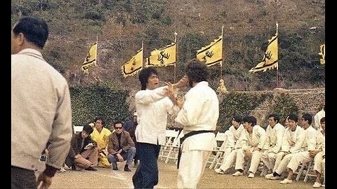 Cross kick Studio Films Bruce Lee Enter the Dragon