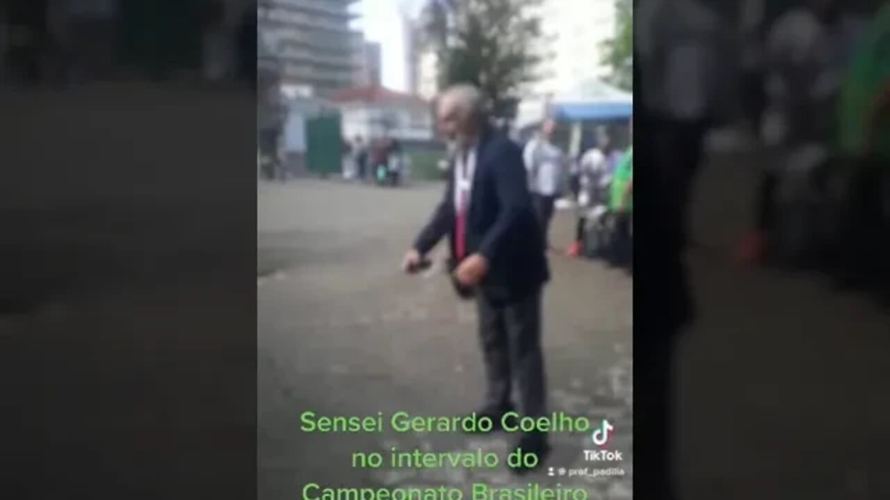 Sensei Gerardo Coelho, árbitro internacional, no intervalo das disputas finais do Camp Br de Karate