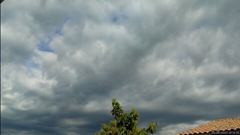 26.05.2022 Toujours de vrais nuages dans le ciel des Alpes de Haute Provence