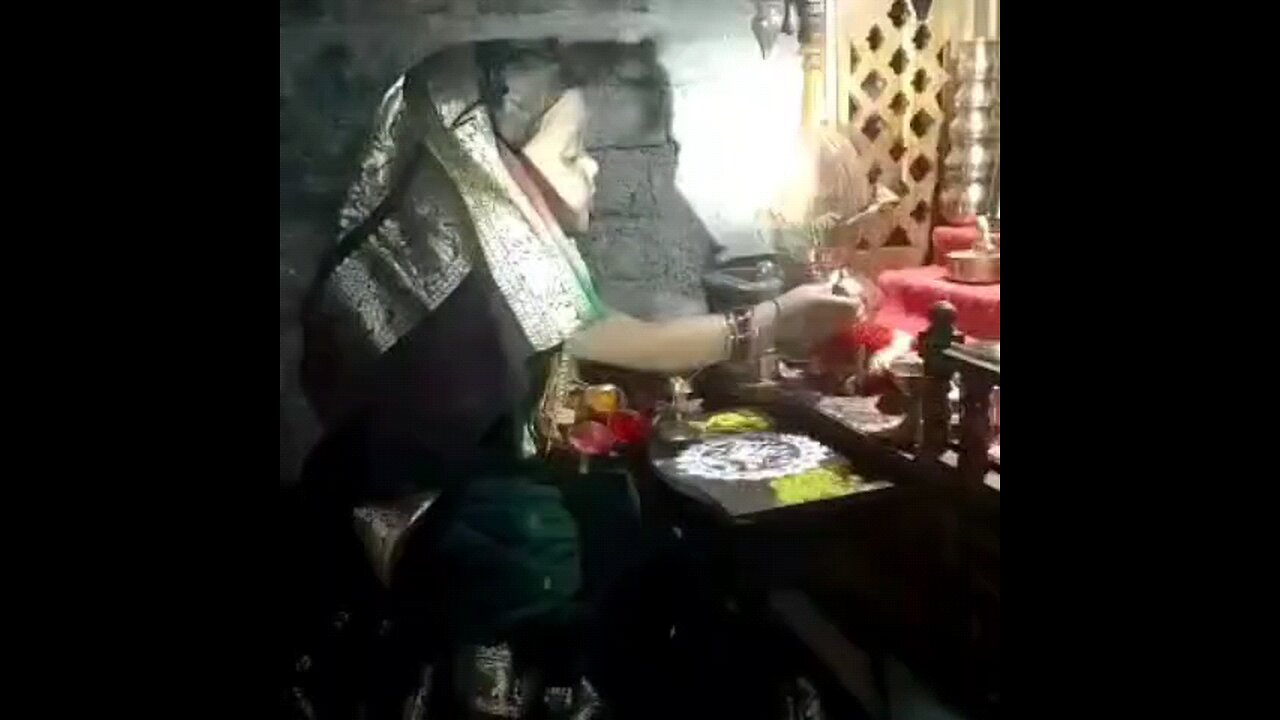 Indian Baby girl prays God in desi style