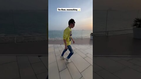 The moon, moonwalking 🌙