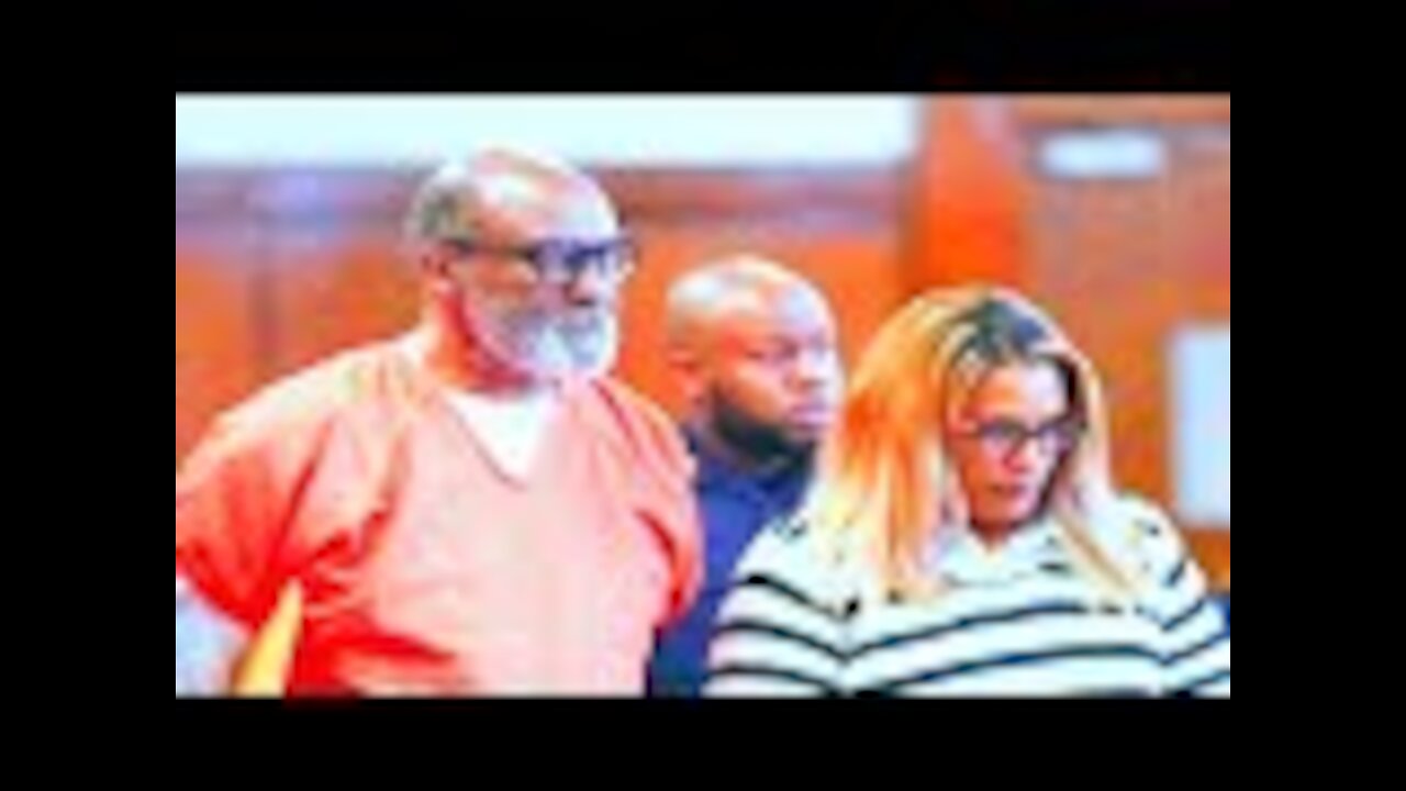 Officers Bust In, Shout At Woman To Get Away From Husband She ‘Doesn’t Know’