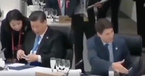 Canada's Trudeau Gets SHUTDOWN When He Tries to Shake Hands with the President of Brazil
