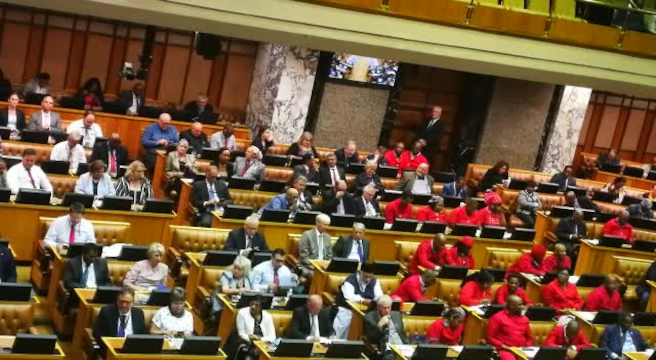 REPORT RECOMMENDING LAND EXPROPRIATION ADOPTED BY MAJORITY VOTE IN PARLIAMENT (ceP)