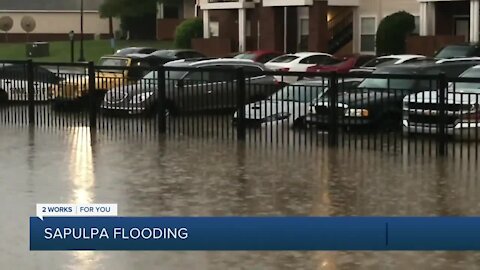 Heavy rain causes flooding at Sapulpa apartment