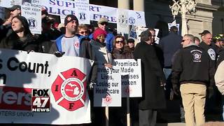 Police, firefighters oppose retirement bills