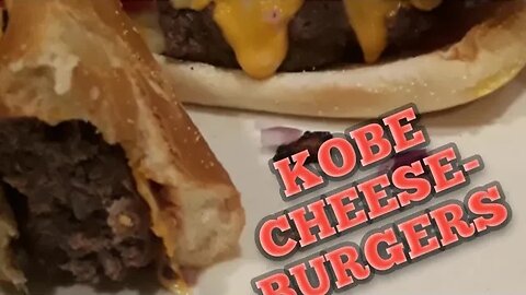 Kobe beef cheese burgers | @chronic.eats on IG 🍔😘 #cheeseburgers