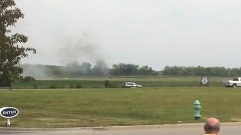 Raw: Cell phone video of deadly plane crash in Fishers