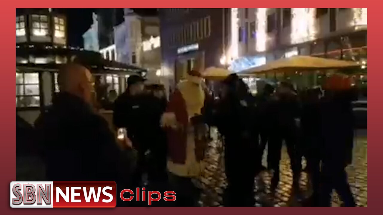 GERMAN POLICE ARREST SANTA FOR FAILURE TO COMPLY - 5648