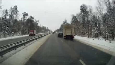 Uansvarlig overhaling forårsager sammenstød