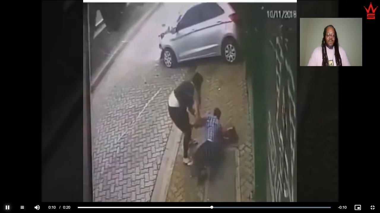 Man Saves His Woman From Death With His Incredibly Fast Reflexes!