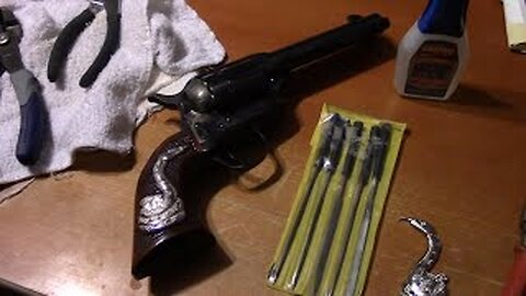 Installing Clint Eastwood Man With No Name Snake Grips on a Single Action Revolver