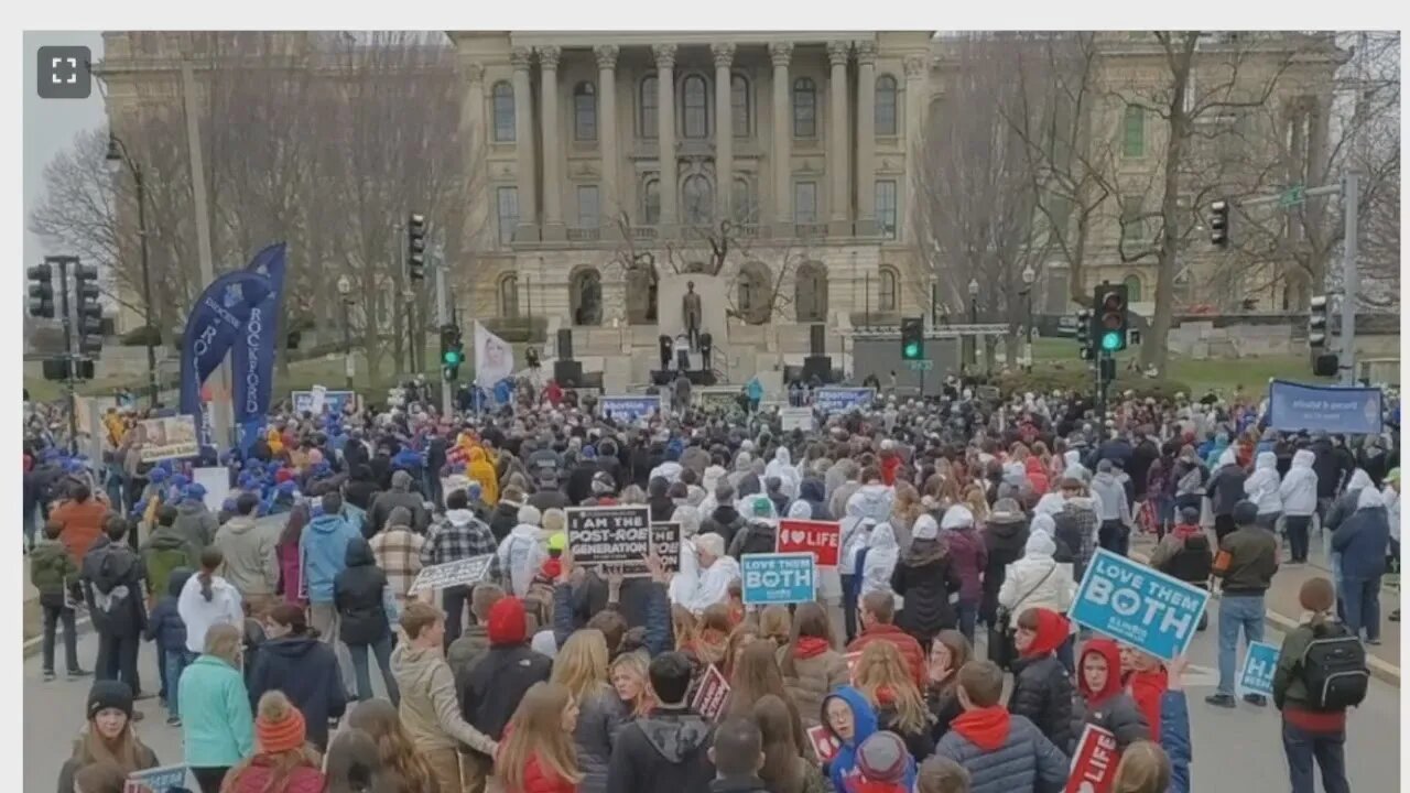 Abortion debated on streets outside Illinois State Capitol