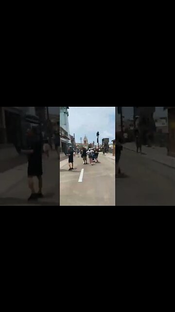 Universal strolls are the chillest 🌎 #shorts