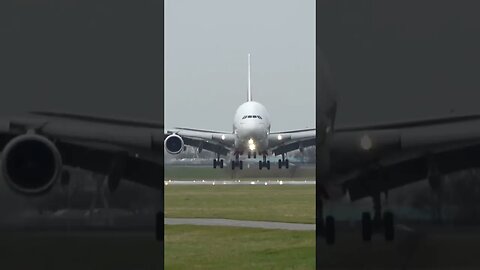 A380 Crosswind Landing