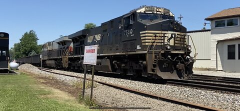 Norfolk Southern 7580,8101 Central of Georgia Heritage Unit Eastbound Manifest Train 06/21/2022