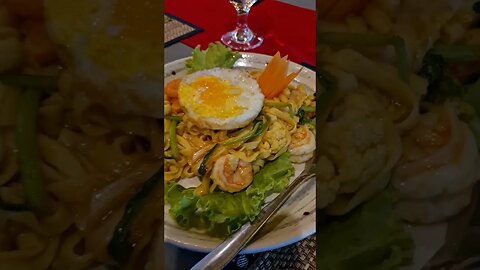 Cost Of Eating Phnom Penh Cambodia 🇰🇭 #shorts #cambodia #phnompenh #expat #digitalnomads