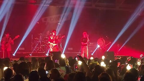 N.flying in Houston song needs ID