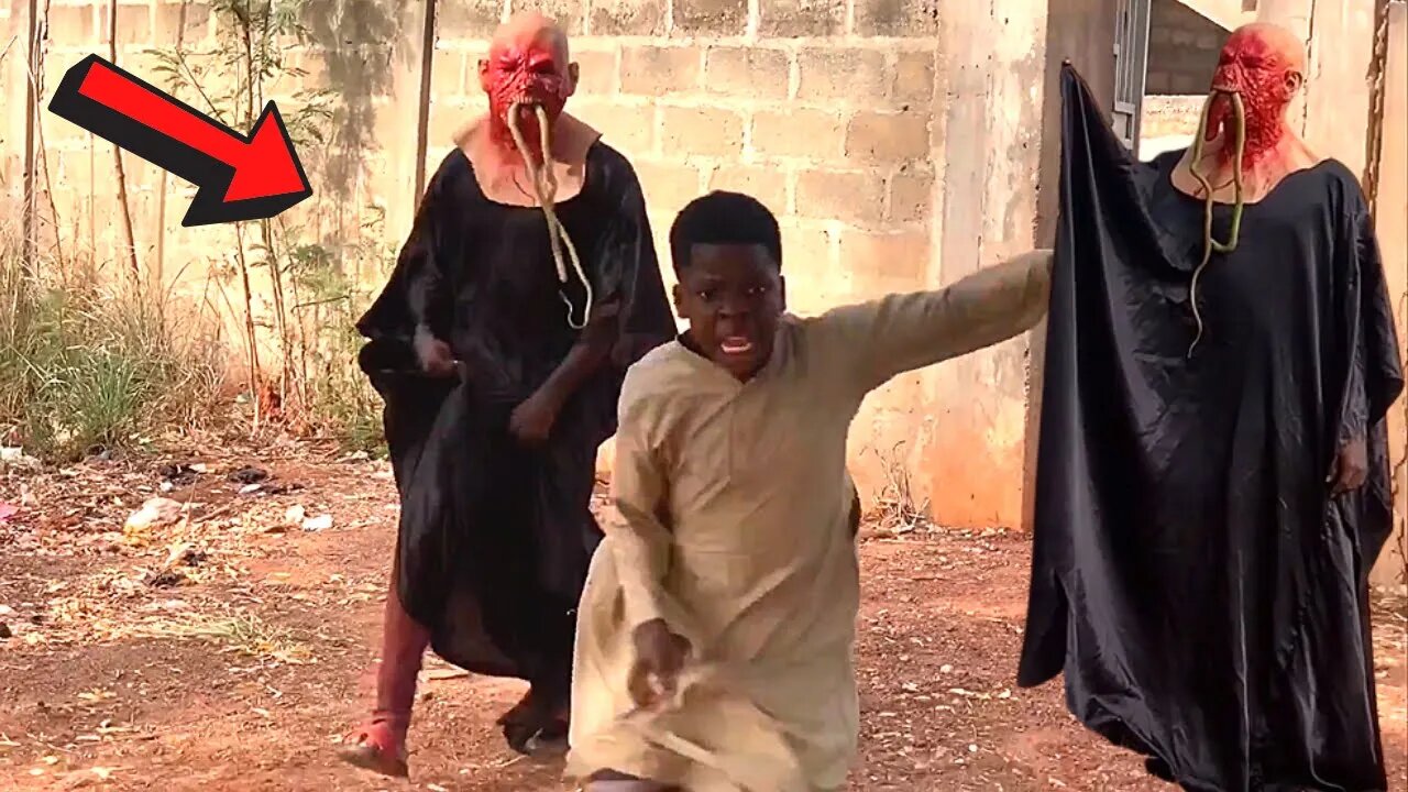 EVERYBODY RUN : SCARY MASK PRANK | BUSHMAN PRANK