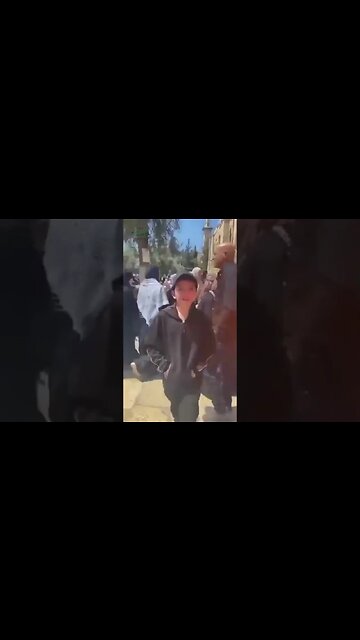 The Joy of a Palestinian Child Visiting Al-Aqsa Mosque for the First Time #AlAqsaMosque